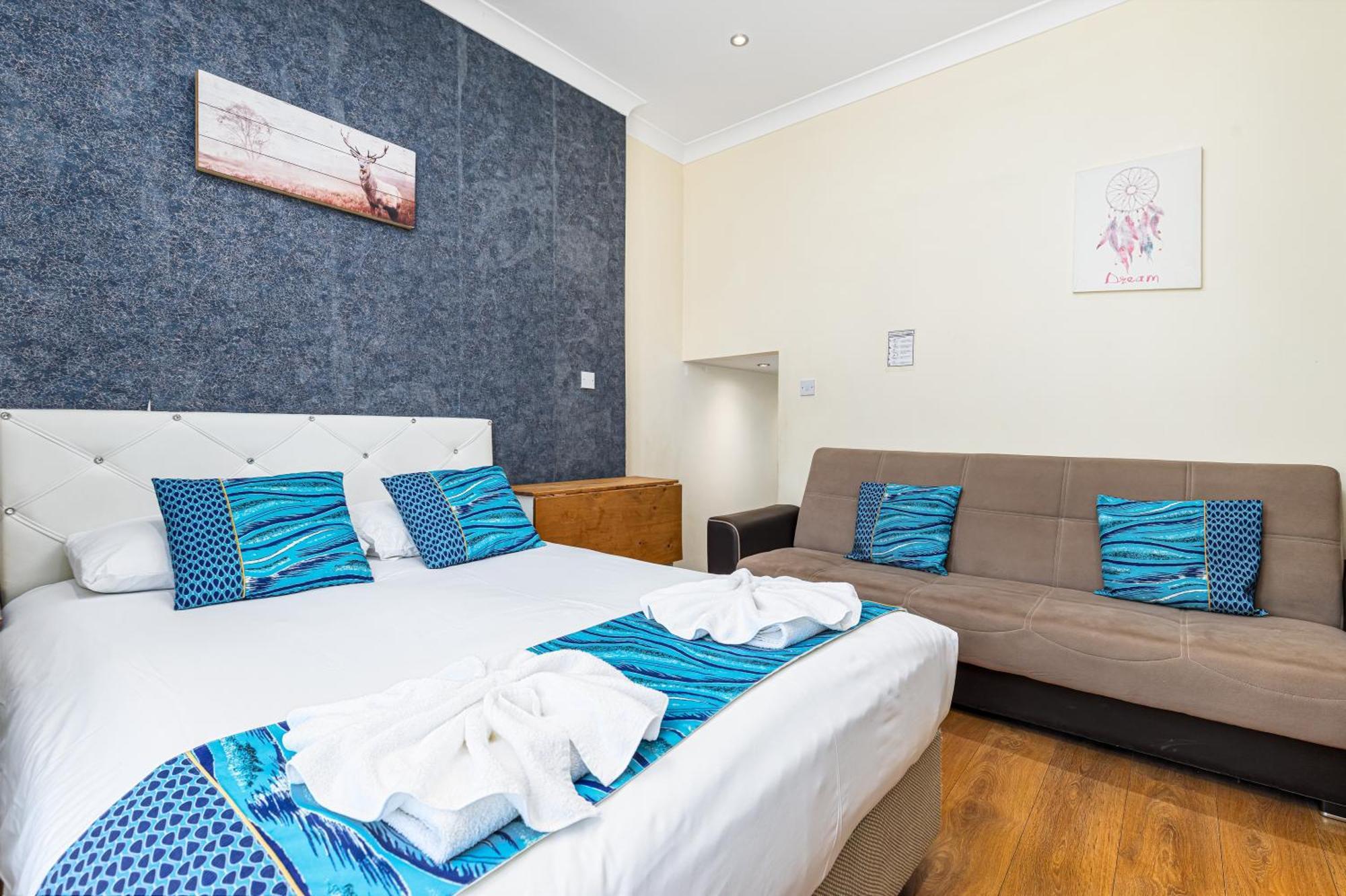 Camden Apartment *